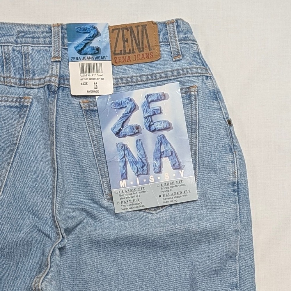 Vintage Zena Jeanswear Light Wash Relaxed Tapered Leg Mom Jeans Size 16 NEW